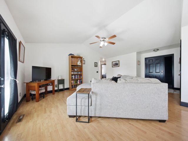 2610 E Moonlight Street, Republic, MO 65738