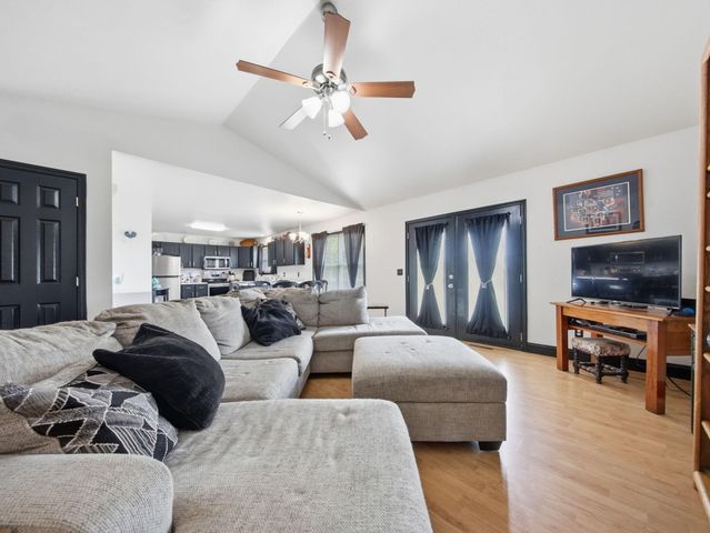 2610 E Moonlight Street, Republic, MO 65738