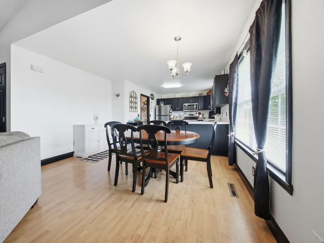 2610 E Moonlight Street, Republic, MO 65738