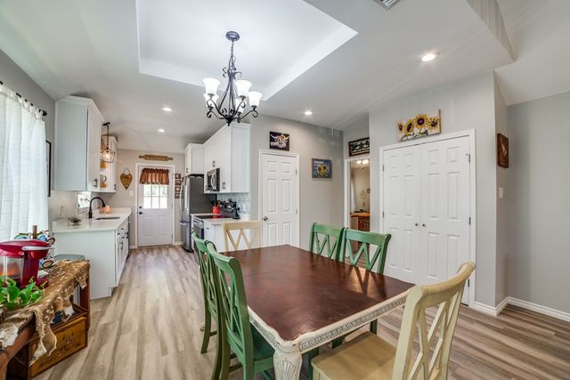 205 Canyon Lake Dr, Bandera, TX 78003