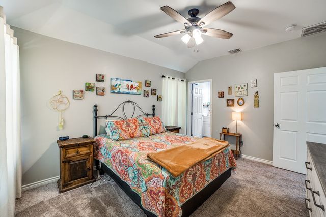 205 Canyon Lake Dr, Bandera, TX 78003