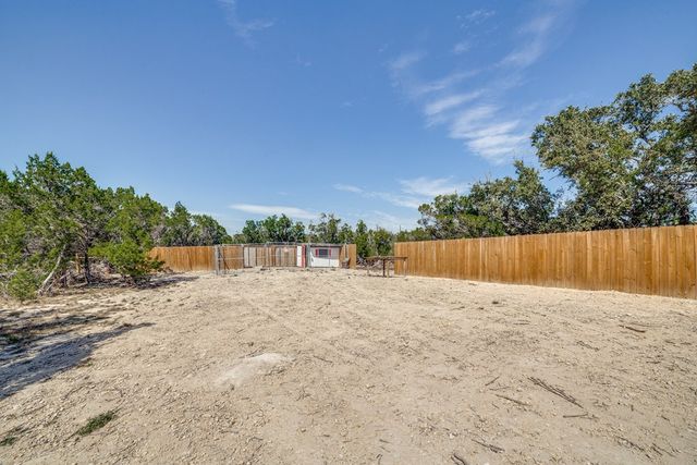 205 Canyon Lake Dr, Bandera, TX 78003