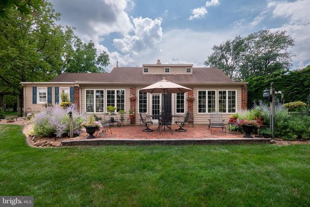 3655 HICKORY HILL RD, Bethlehem, PA 18015
