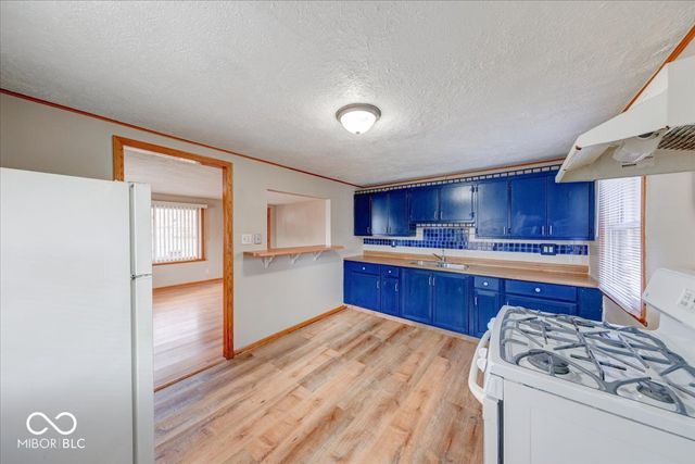 2323 N Leland Avenue, Indianapolis, IN 46218