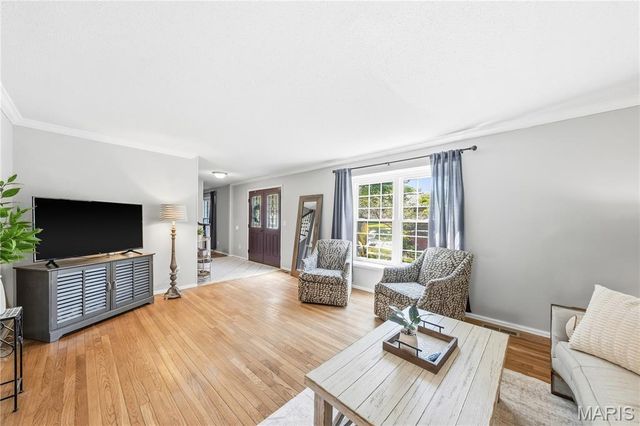 11747 Summerhaven Drive, St Louis, MO 63146