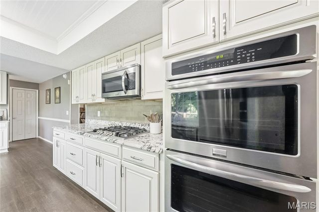 11747 Summerhaven Drive, St Louis, MO 63146