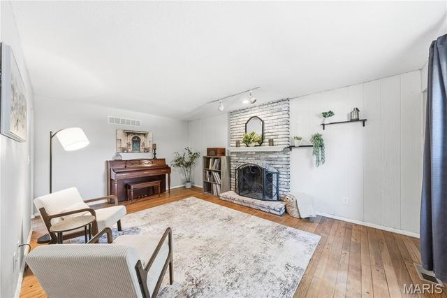 11747 Summerhaven Drive, St Louis, MO 63146