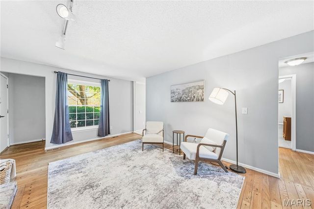 11747 Summerhaven Drive, St Louis, MO 63146