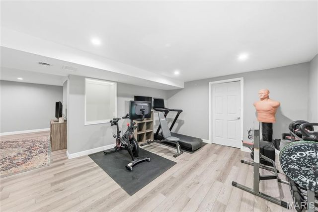 11747 Summerhaven Drive, St Louis, MO 63146