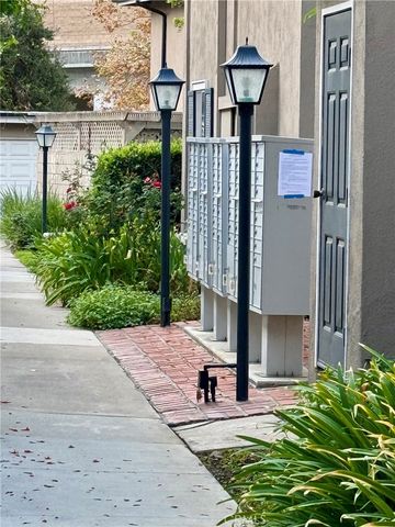 660 Glassell Street 19, Orange, CA 92866