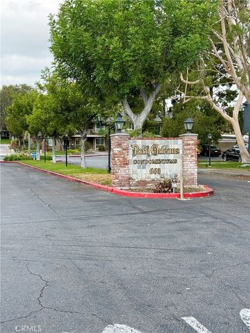 660 Glassell Street 19, Orange, CA 92866