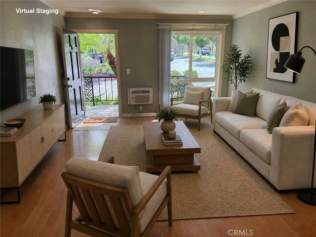 660 Glassell Street 19, Orange, CA 92866
