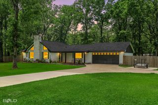 8111 Southdowns Drive, Shreveport, LA 71107