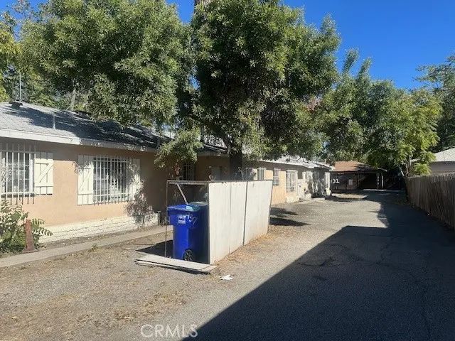 933 N Mountain View, San Bernardino, CA 92410