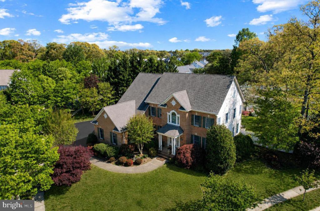 Image 1 of property listing at 8201 GREEN ICE DR, Pasadena, MD 21122