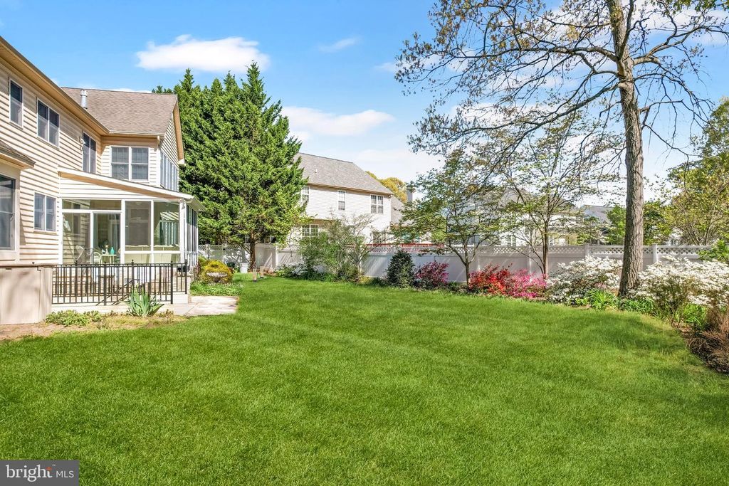 Image 15 of property listing at 8201 GREEN ICE DR, Pasadena, MD 21122