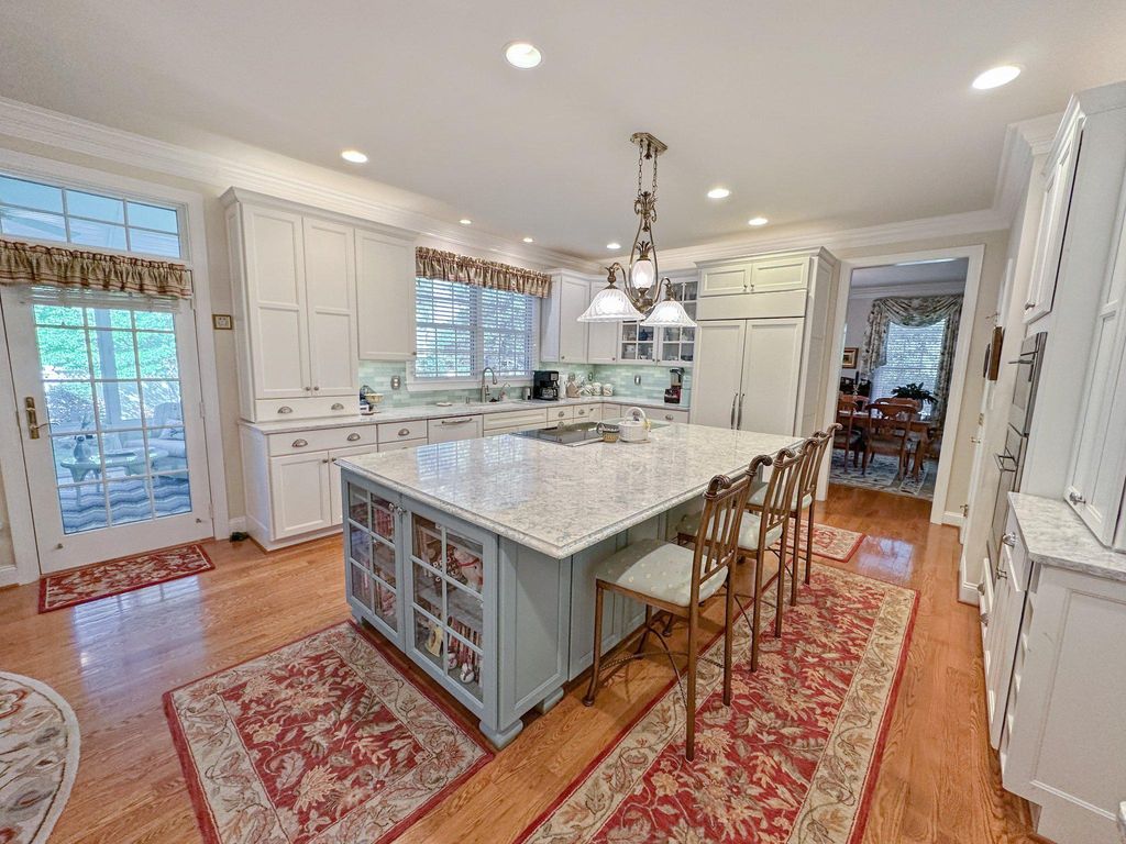 Image 16 of property listing at 8201 GREEN ICE DR, Pasadena, MD 21122
