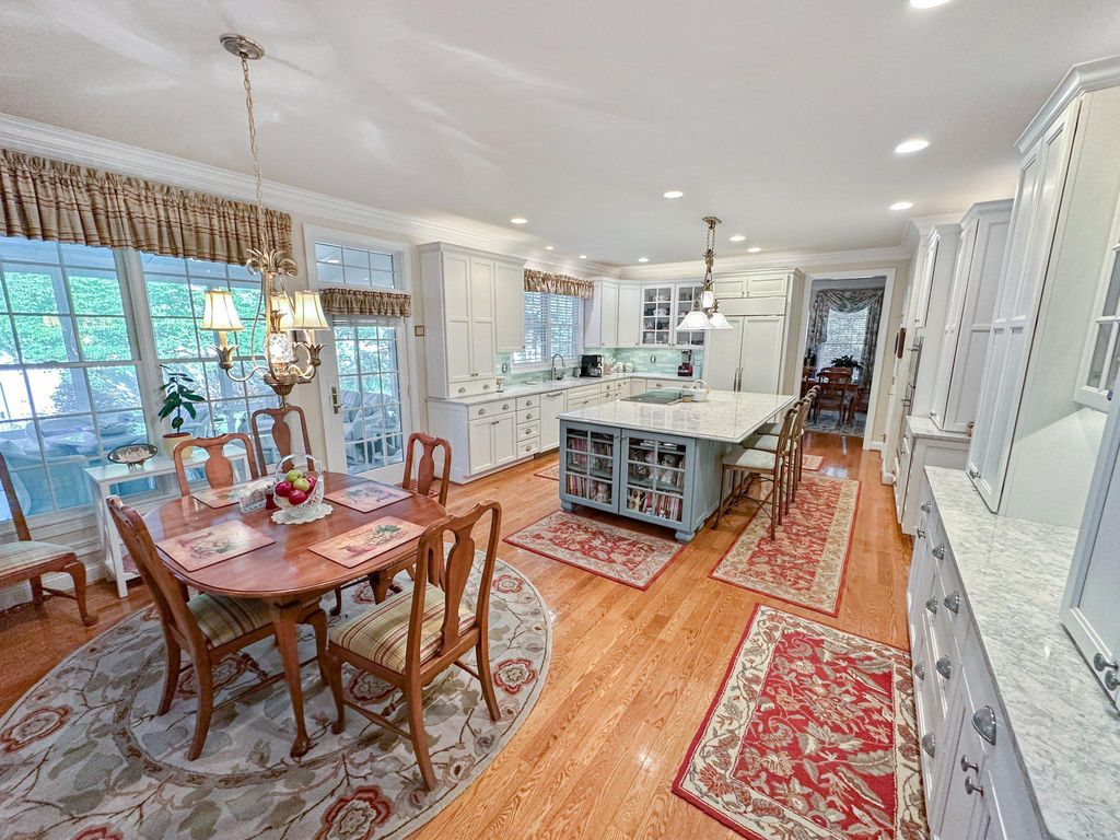 Image 24 of property listing at 8201 GREEN ICE DR, Pasadena, MD 21122
