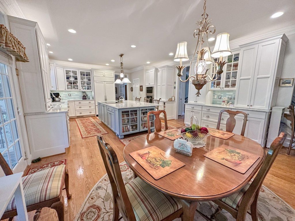 Image 25 of property listing at 8201 GREEN ICE DR, Pasadena, MD 21122