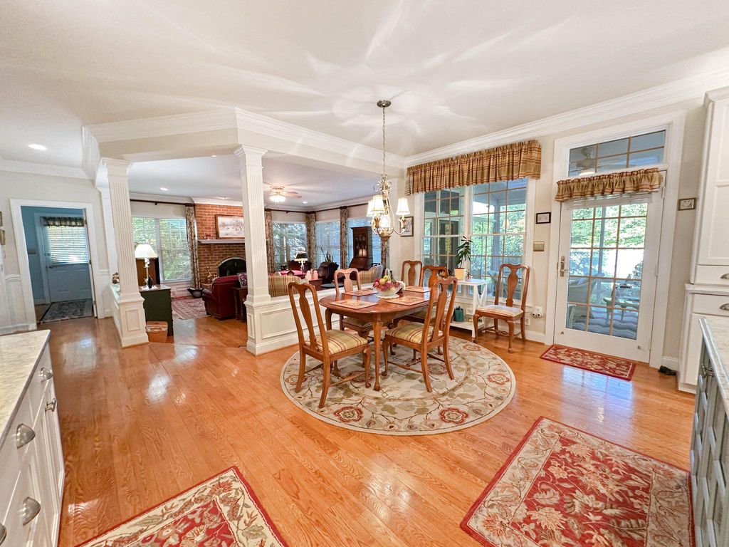 Image 26 of property listing at 8201 GREEN ICE DR, Pasadena, MD 21122