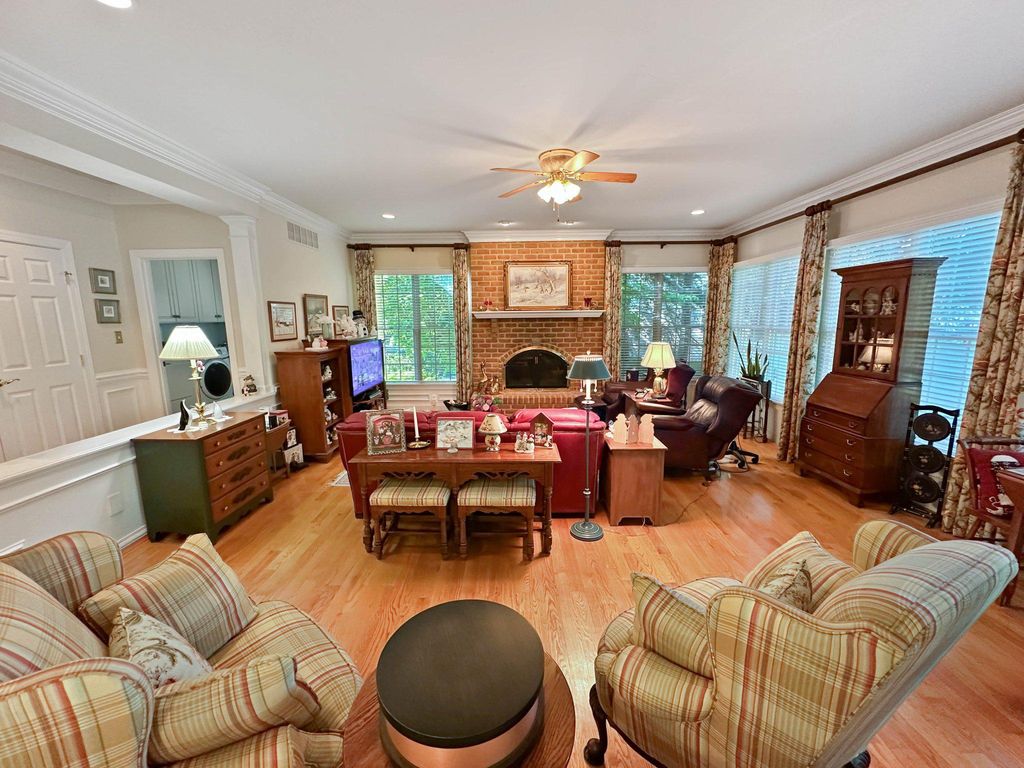 Image 28 of property listing at 8201 GREEN ICE DR, Pasadena, MD 21122