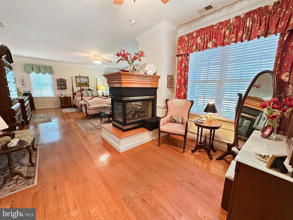 Image 42 of property listing at 8201 GREEN ICE DR, Pasadena, MD 21122