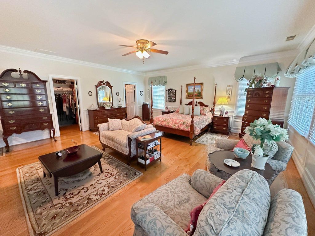 Image 44 of property listing at 8201 GREEN ICE DR, Pasadena, MD 21122