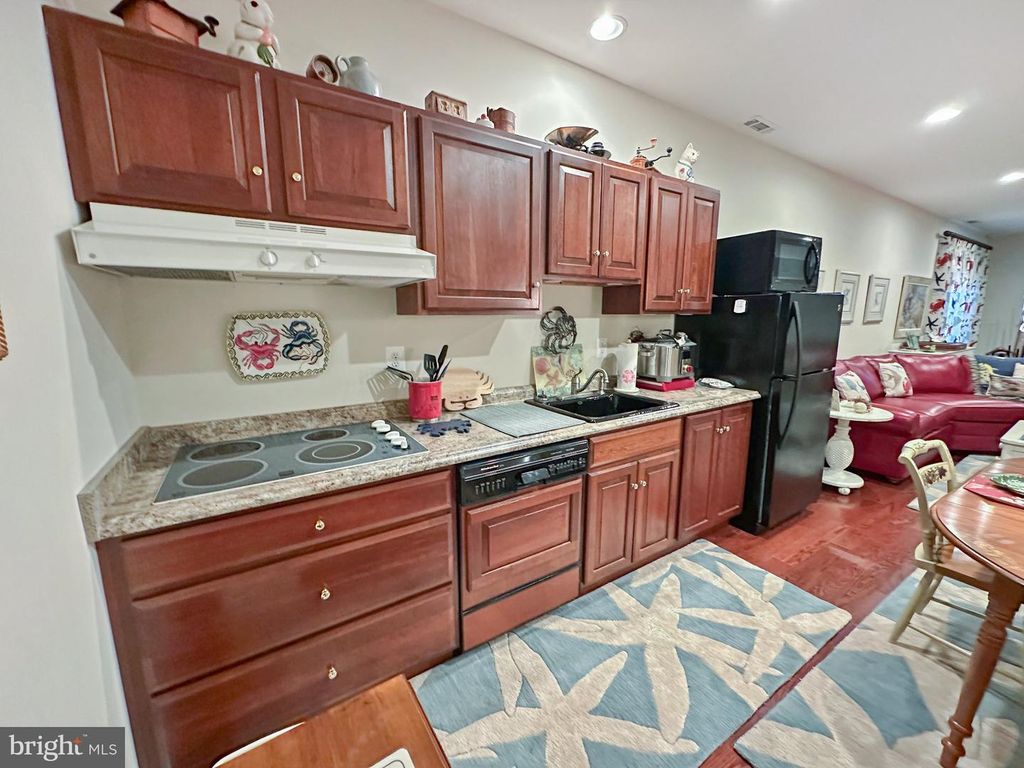 Image 68 of property listing at 8201 GREEN ICE DR, Pasadena, MD 21122