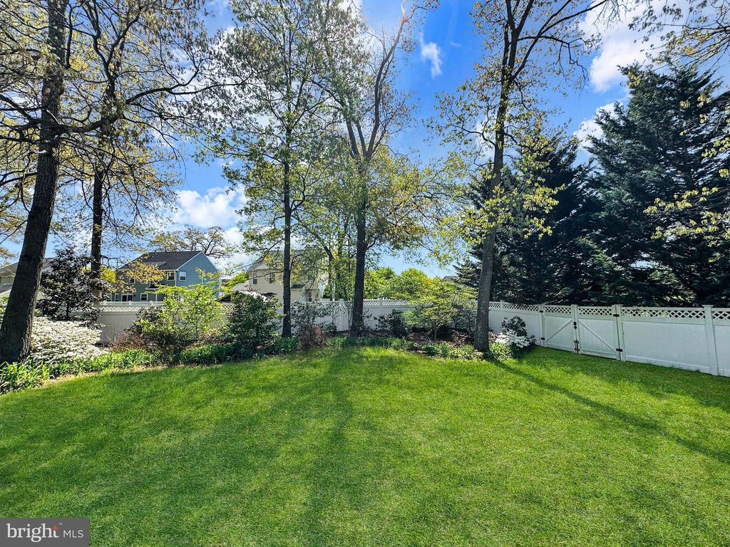 Image 84 of property listing at 8201 GREEN ICE DR, Pasadena, MD 21122