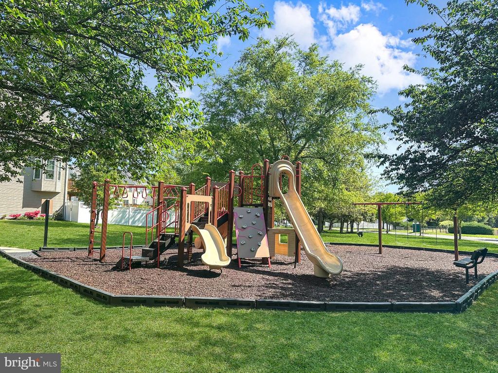 Image 92 of property listing at 8201 GREEN ICE DR, Pasadena, MD 21122