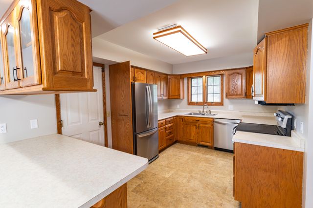 765 Chadds Ford Way, Oshtemo Twp, MI 49009