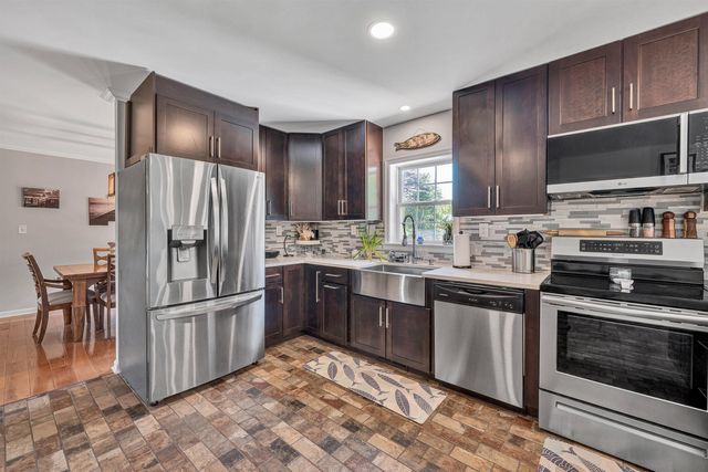 414 Mallard Cove RD, Moneta, VA 24121