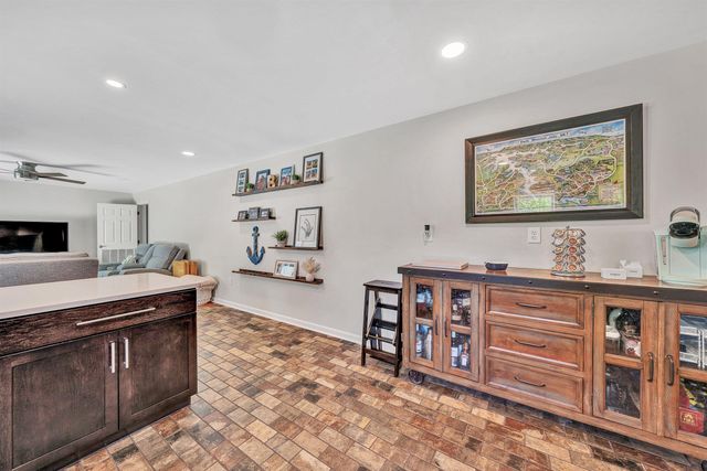 414 Mallard Cove RD, Moneta, VA 24121