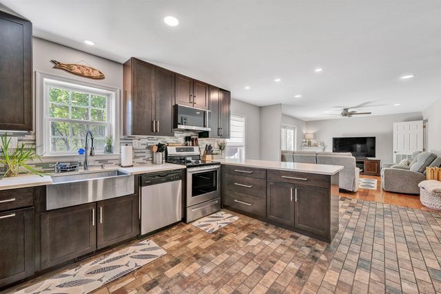 414 Mallard Cove RD, Moneta, VA 24121