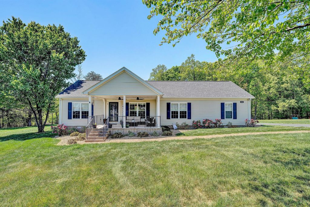 414 Mallard Cove RD, Moneta, VA 24121