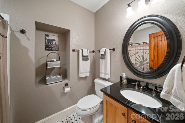 29 Bonnie Brae Drive, Weaverville, NC 28787