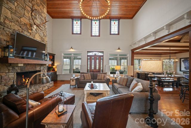 29 Bonnie Brae Drive, Weaverville, NC 28787