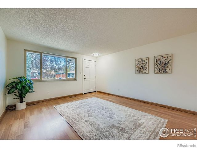 727 Hubbard Drive, Longmont, CO 80504