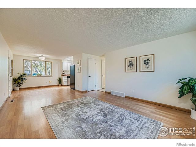 727 Hubbard Drive, Longmont, CO 80504