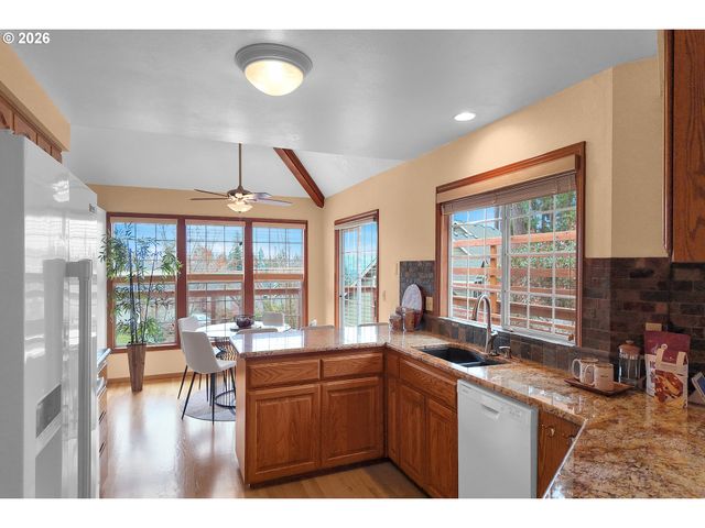 3023 ASHLEY Loop, Eugene, OR 97405