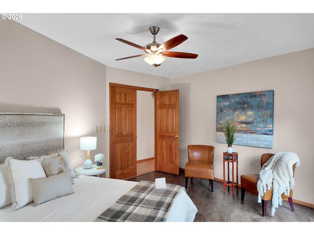 3023 ASHLEY Loop, Eugene, OR 97405