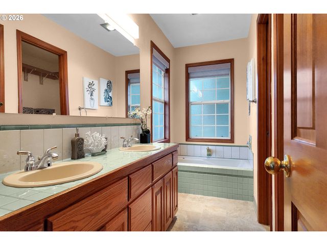 3023 ASHLEY Loop, Eugene, OR 97405