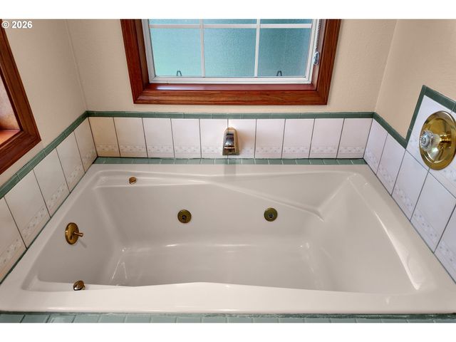 3023 ASHLEY Loop, Eugene, OR 97405