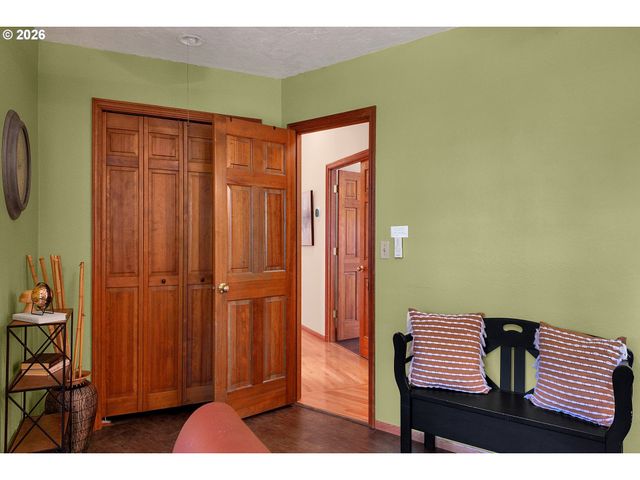 3023 ASHLEY Loop, Eugene, OR 97405