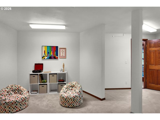 3023 ASHLEY Loop, Eugene, OR 97405