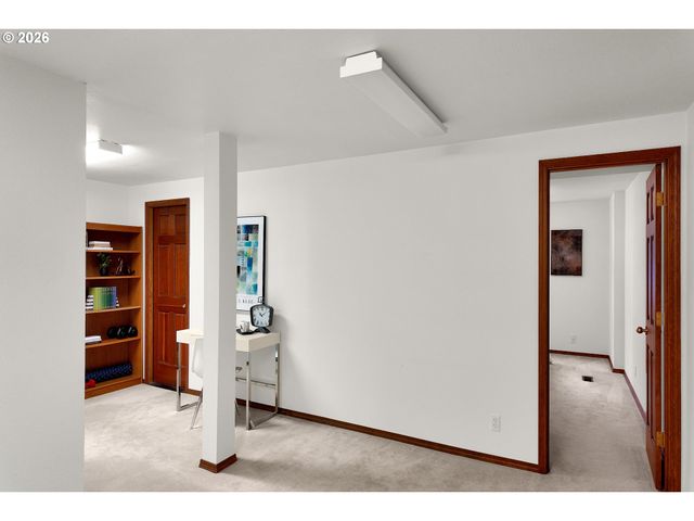 3023 ASHLEY Loop, Eugene, OR 97405