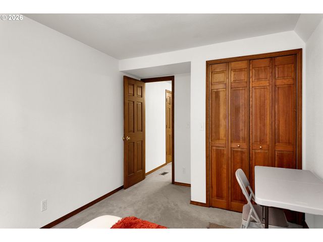 3023 ASHLEY Loop, Eugene, OR 97405