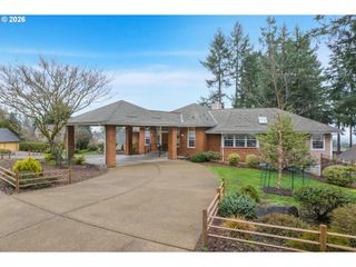 3023 ASHLEY Loop, Eugene, OR 97405