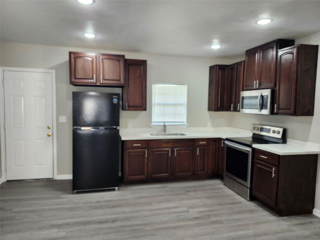 103 Super Street, Houston, TX 77011