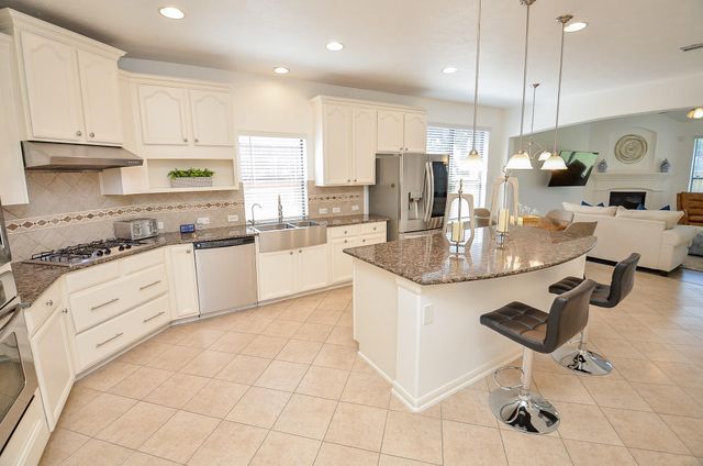 614 Coggins Point Way, Sugar Land, TX 77479